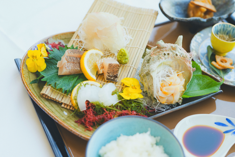 Pool Side Lunch Time Service 始めました